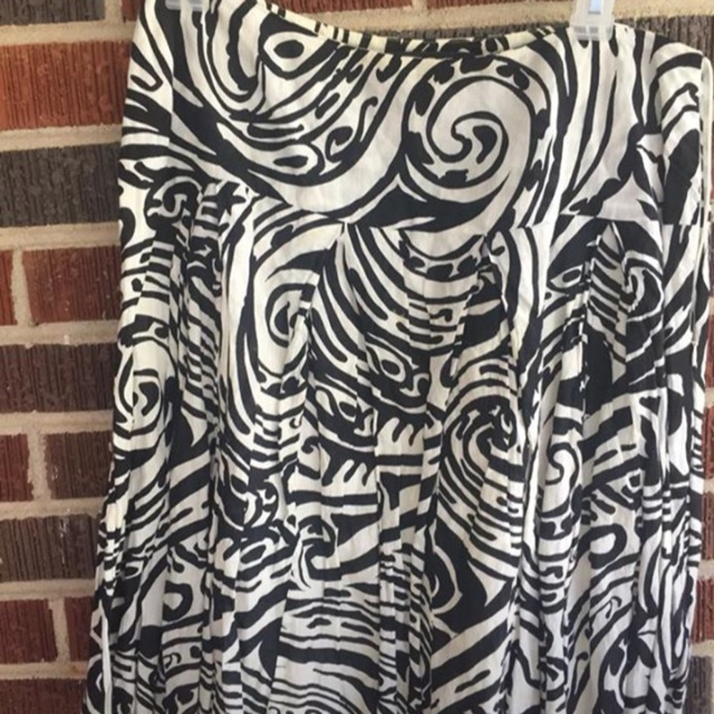 Karen Kane pleated skirt